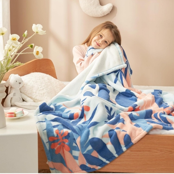 Cozy Bliss Panda Adventure Throw Blanket - Picture 4 of 5